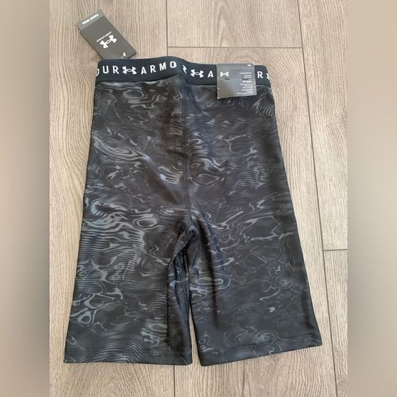 Under Armour woman’s size XS compression high rise bike shorts - Picture 2 of 4